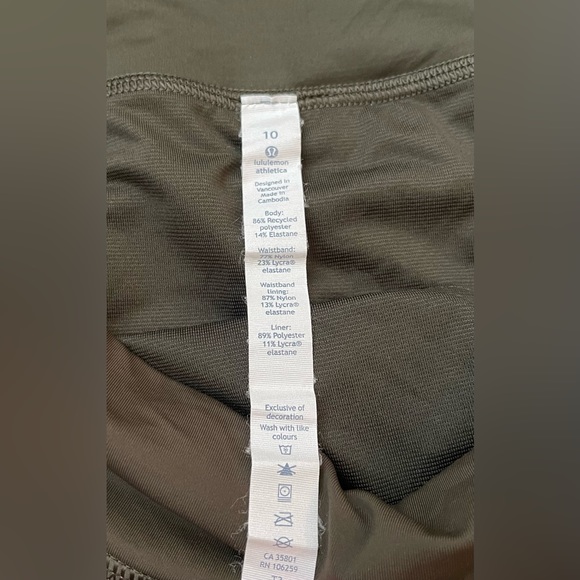 Lululemon Athletica Green Shorts - Size: 10 - Picture 2 of 9